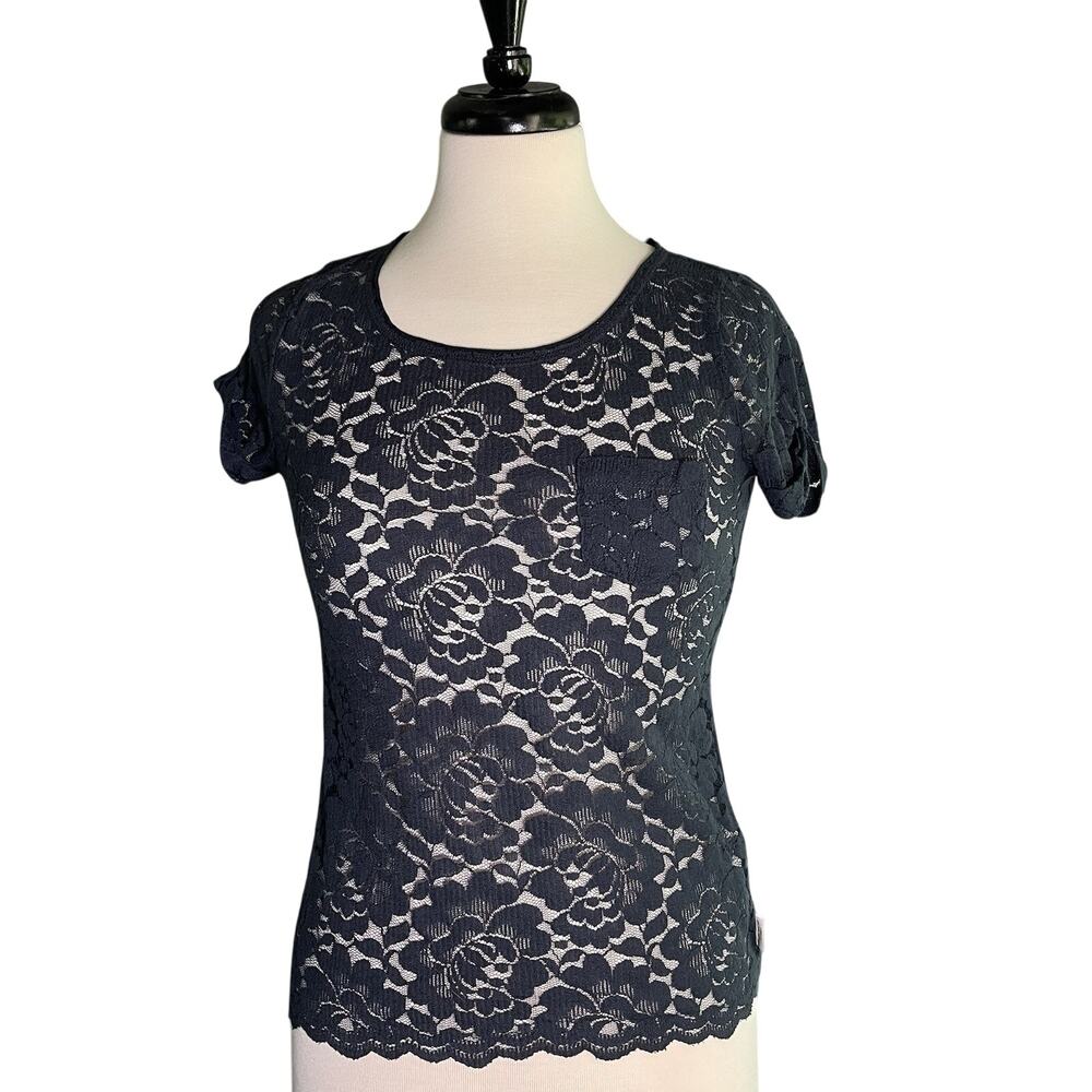 Gilly Hicks Sydney Women’s Size XS Navy Blue Lace Cap Sleeve Top